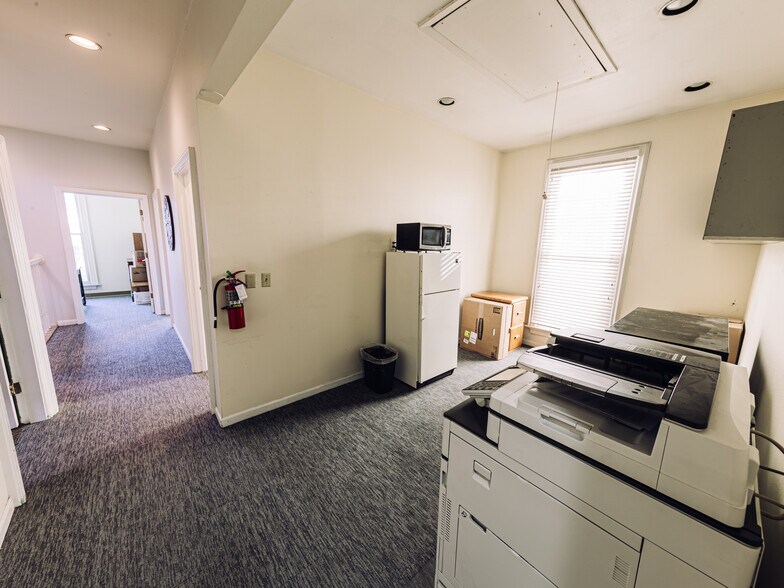 More Photos Of 1318 SW 12th Ave, Portland Office For Sale