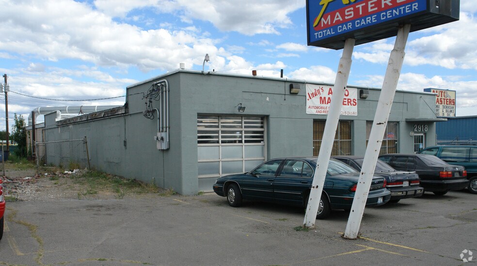 More Photos Of 2918 N Nevada St, Spokane Auto Repair For Sale