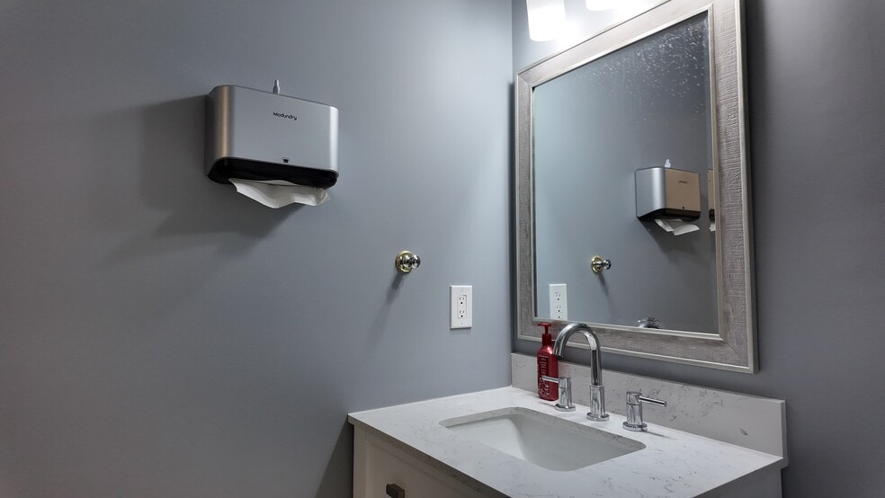 More Photos Of 5090-5096 Dorsey Hall Dr, Ellicott City Medical For Lease