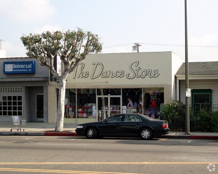 More Photos Of 1446 S Robertson Blvd, Los Angeles Storefront For Lease