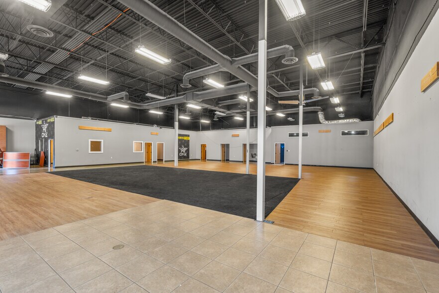 More Photos Of 304-350 NE Agness Ave, Grants Pass Unknown For Lease