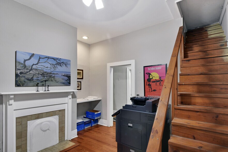 More Photos Of 1607 Norwich St, Brunswick Flex For Sale