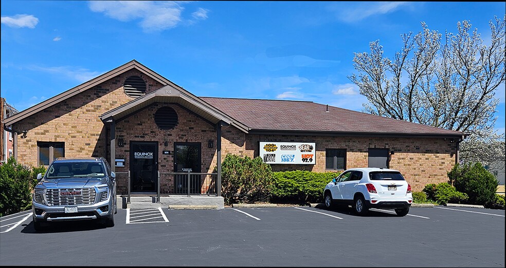 Primary Photo Of 101 Main St, Johnson City Medical For Sale