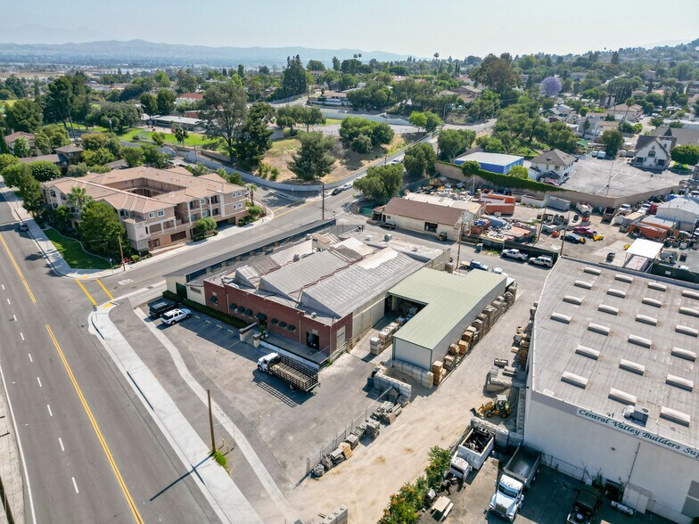 Primary Photo Of 2911 N Orange Olive Rd, Orange Manufacturing For Sale