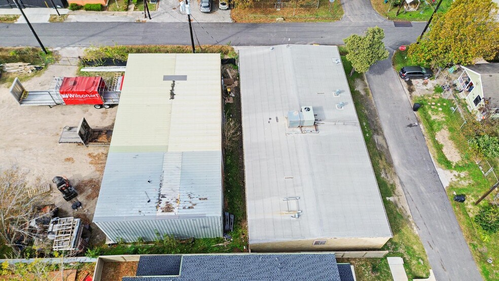 More Photos Of 115 Engel St, Houston Flex For Lease