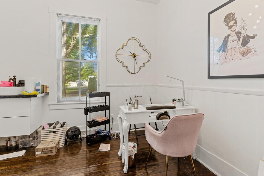 More Photos Of 1550 Lewis Center Rd, Lewis Center Freestanding For Sale