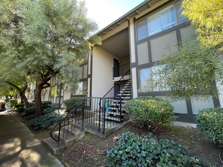 More Photos Of 505-531 Capps Ln, Ukiah Apartments For Sale