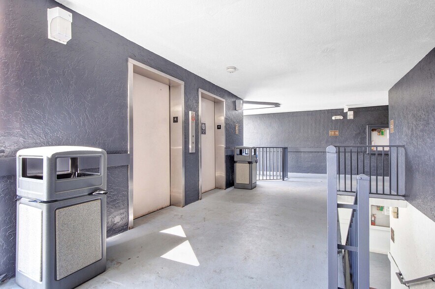 More Photos Of 2520 Stirling Rd, Hollywood Hotel For Sale