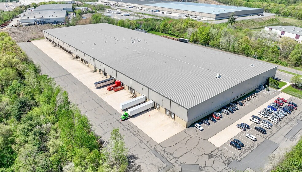 More Photos Of 1070 Hanover St, Wilkes-Barre Warehouse For Lease