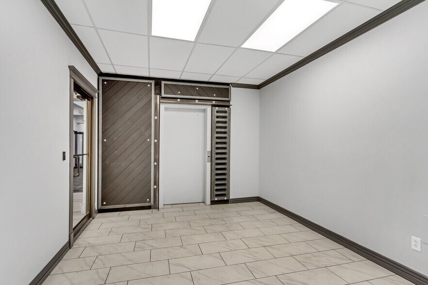 More Photos Of 2550 Washington Blvd, Ogden Office For Lease