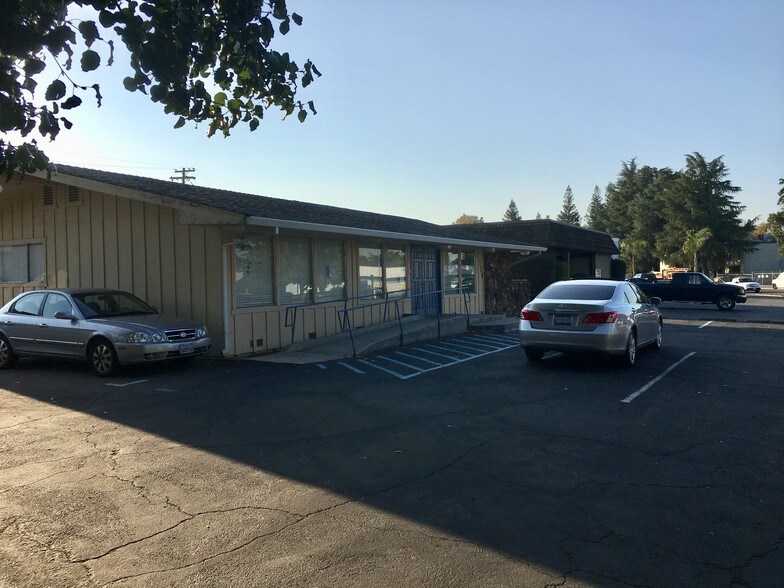 More Photos Of 936 Enterprise Dr, Sacramento Office For Lease