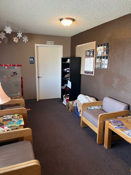 More Photos Of 1000 C St, Hawthorne Office Residential For Sale