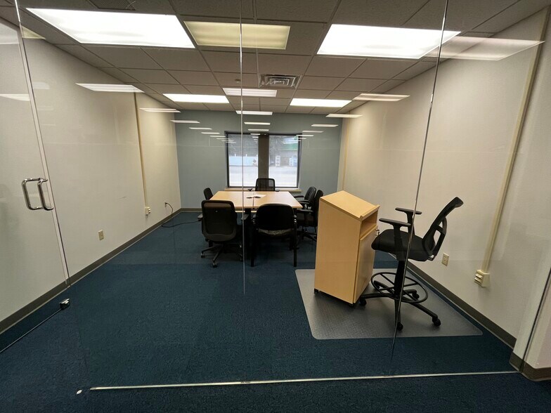 More Photos Of 302-310 Ohio St, Oshkosh Office For Lease