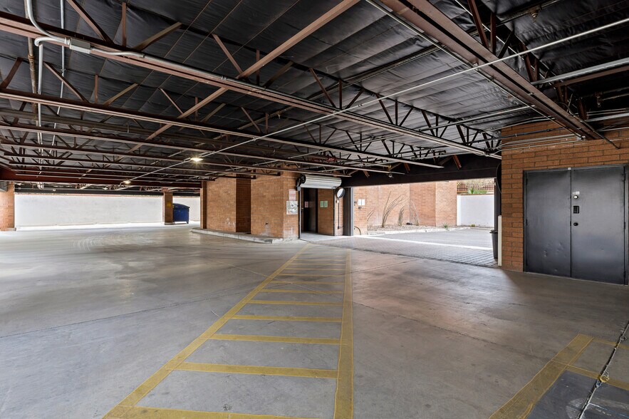 More Photos Of 2727 N 3rd St, Phoenix Office For Sale