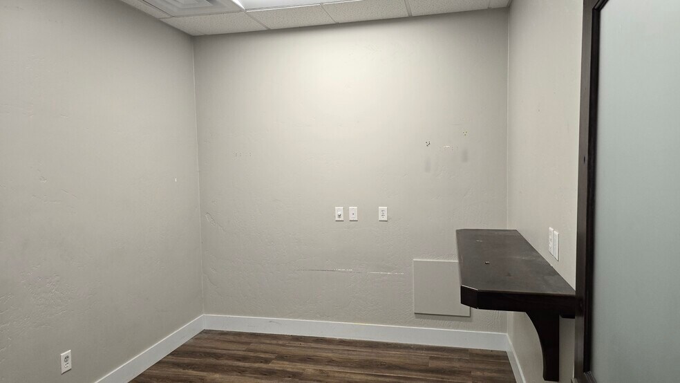 More Photos Of 2573 Campus Dr, Klamath Falls General Retail For Lease