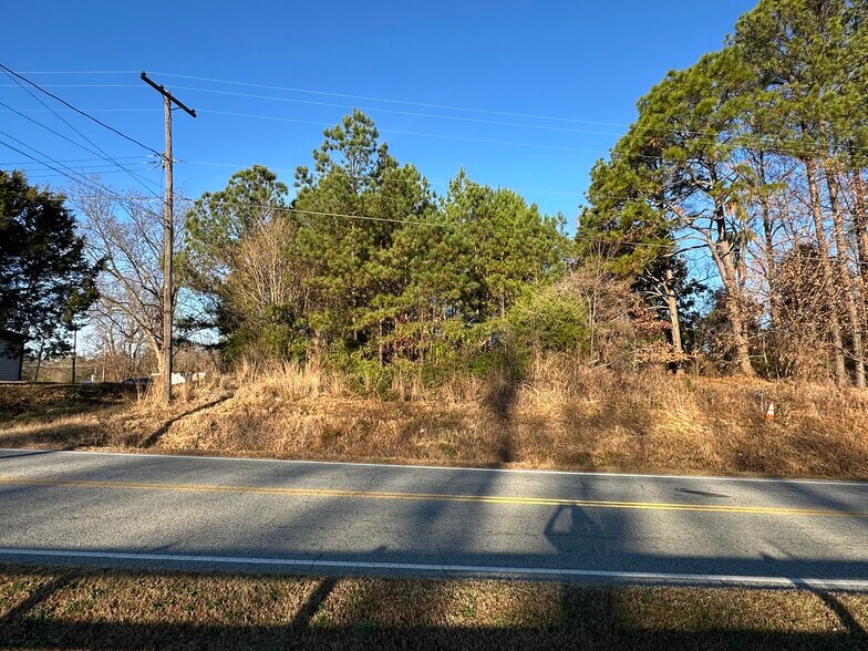 More Photos Of 624 Old Thomasville rd, High Point Land For Lease