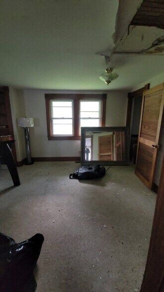 More Photos Of 5430 Rockville Rd, Indianapolis Specialty For Sale