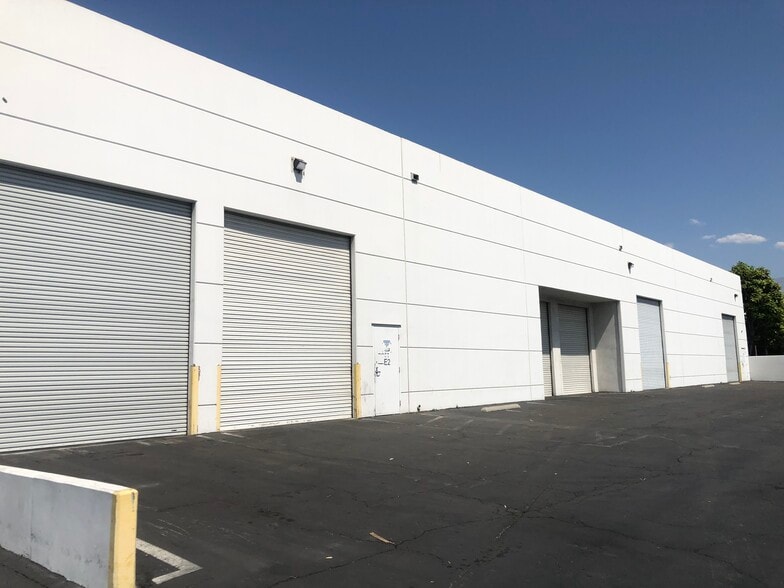 More Photos Of 2020 Elm Ct, Ontario Warehouse For Sale