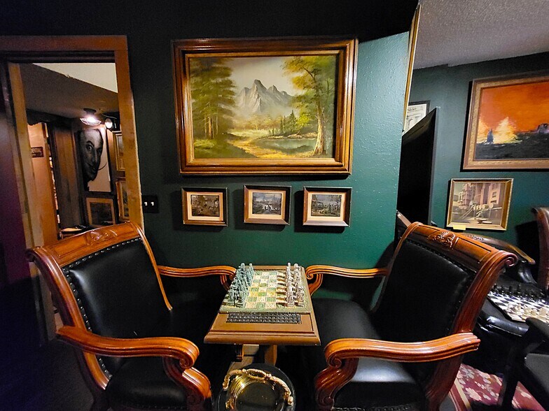More Photos Of 1209 W 7th St, Joplin Office For Sale