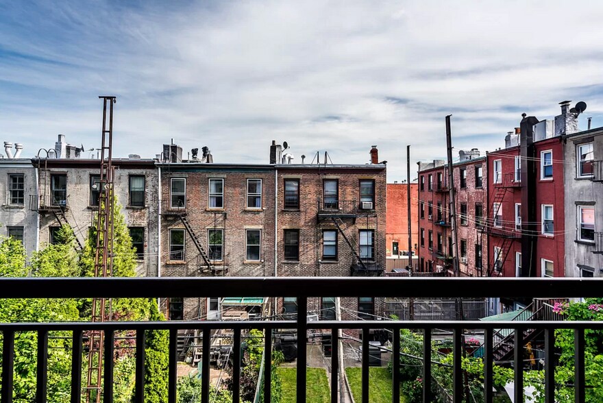 More Photos Of 94 Greenpoint Ave, Brooklyn Apartments For Sale