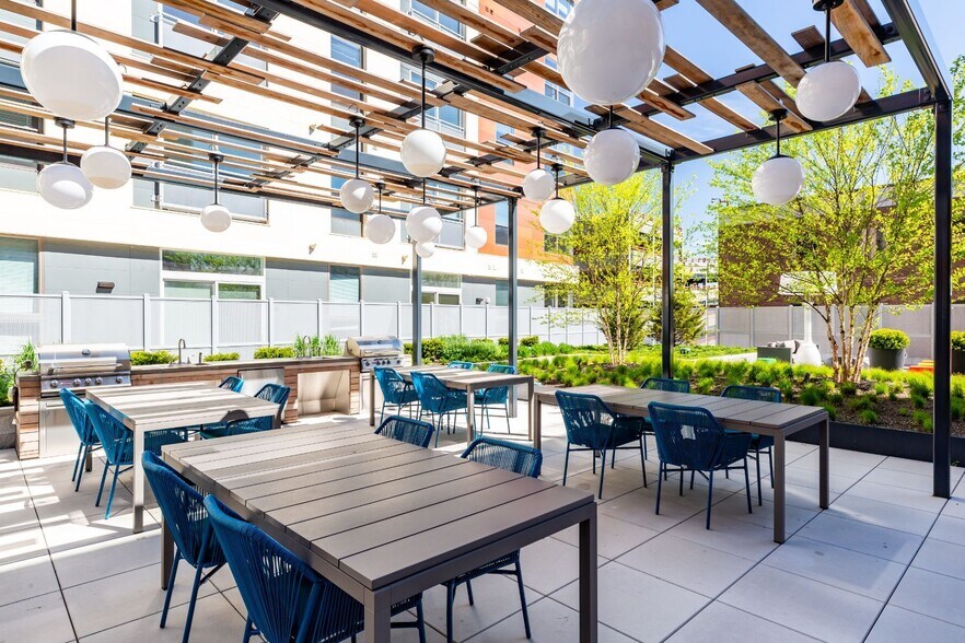 More Photos Of 190 Pleasant St, Malden Apartments For Lease