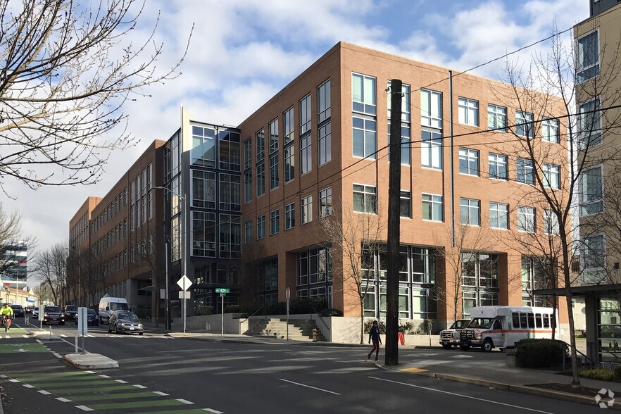Primary Photo Of 4300 Roosevelt Way NE, Seattle Office For Lease