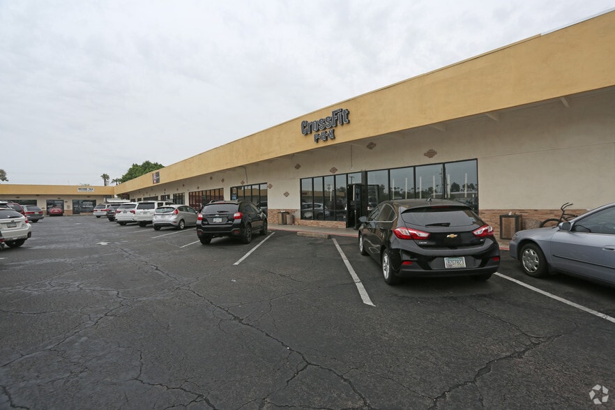 More Photos Of 2200 N Scottsdale Rd, Scottsdale Freestanding For Lease