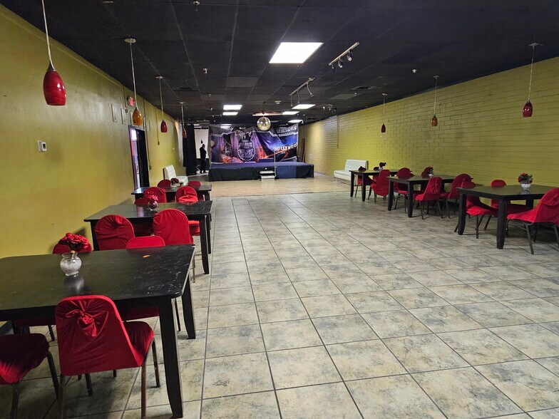 More Photos Of 953 E Sahara Ave, Las Vegas Storefront For Sale