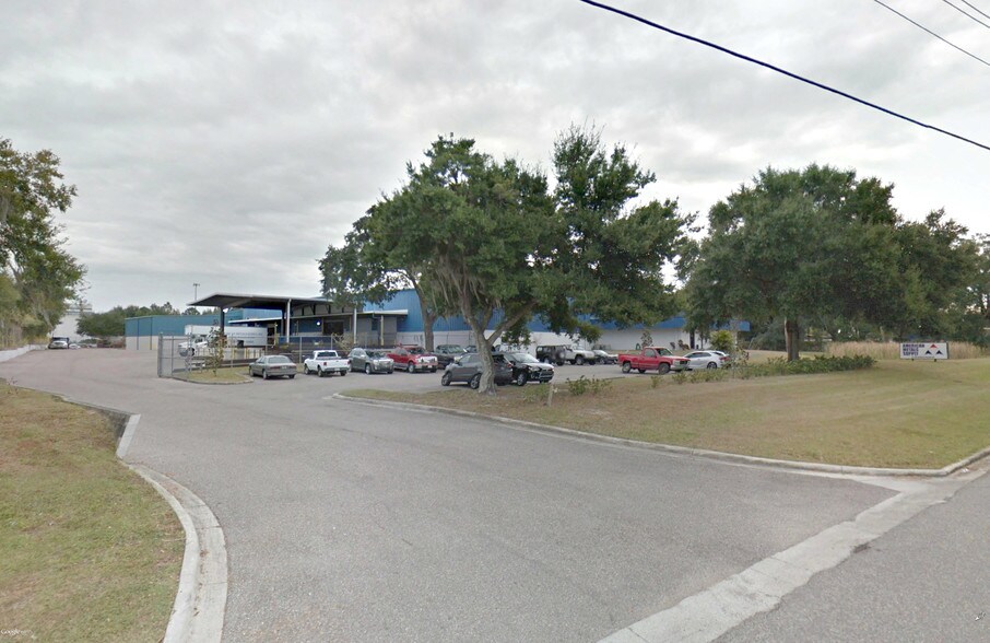 More Photos Of 3119 Queen Palm Dr, Tampa Warehouse For Sale
