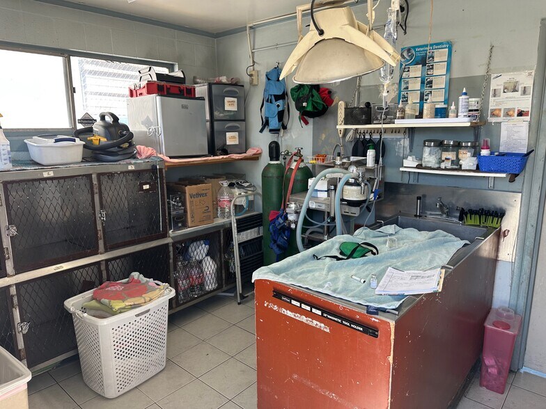 More Photos Of 1823 W San Bernardino Rd, West Covina Office For Sale