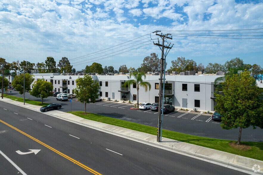 More Photos Of 1382 Valencia Ave, Tustin Research And Development For Lease