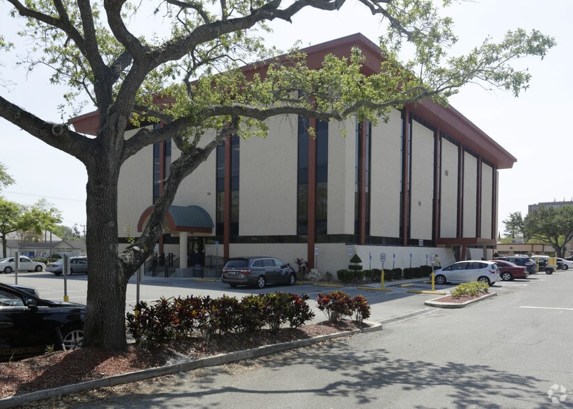 More Photos Of 1417 Lakeland Hills Blvd, Lakeland Office For Lease