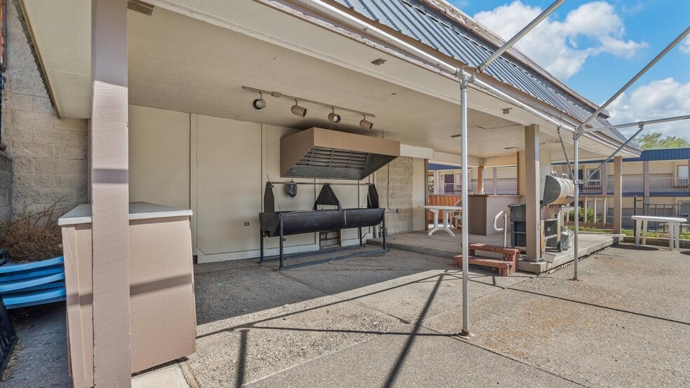 More Photos Of TBD E Main St, Montrose Hotel For Sale