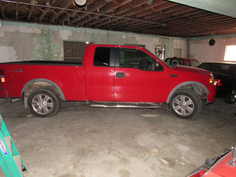 More Photos Of 1850 E Broadway, Alton Office Residential For Sale