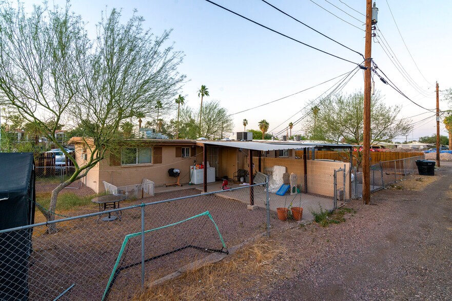 More Photos Of 920 S Kenwood Cir, Tempe Apartments For Sale
