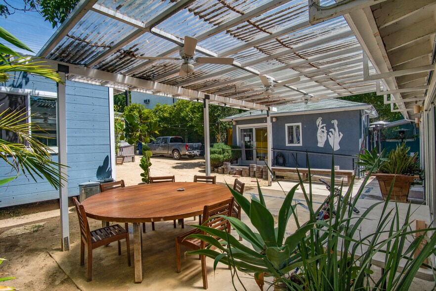 More Photos Of 4760 York Blvd, Los Angeles Office For Sale
