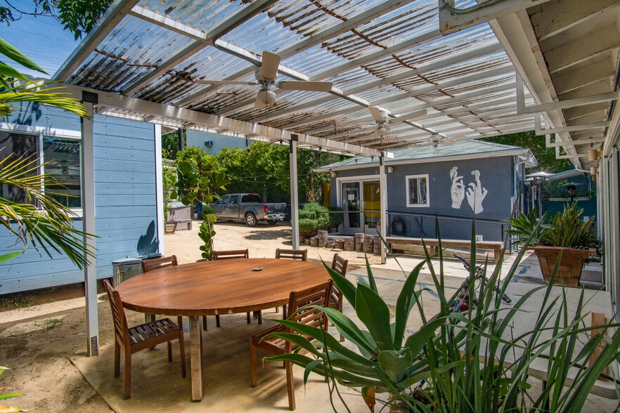 More Photos Of 4760 York Blvd, Los Angeles Office For Lease