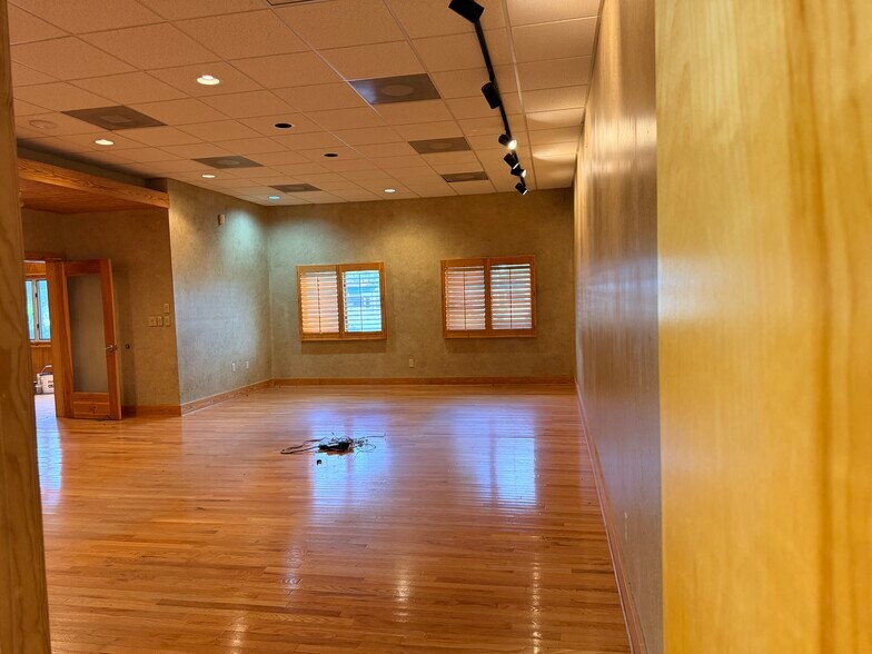 More Photos Of 7491 Ulmerton Rd, Largo Medical For Lease