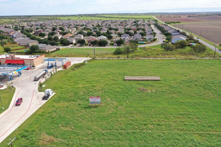More Photos Of 1604 E Loop & Lower Seguin Rd, Converse Land For Lease