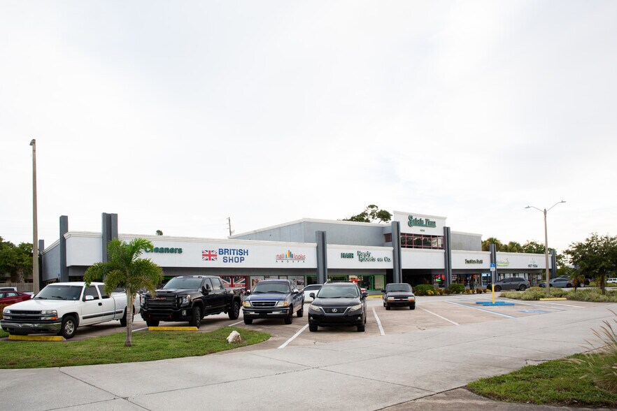More Photos Of 14100 Walsingham Rd, Largo Unknown For Lease