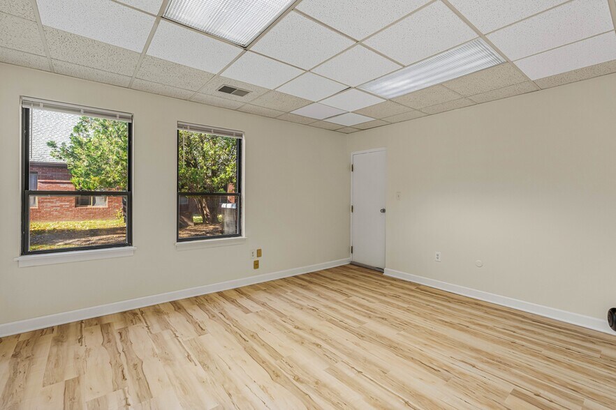 More Photos Of 35-37 Tamarack Cir, Skillman Medical For Lease