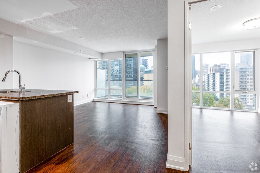 More Photos Of 614 Church St, Toronto Apartments For Lease