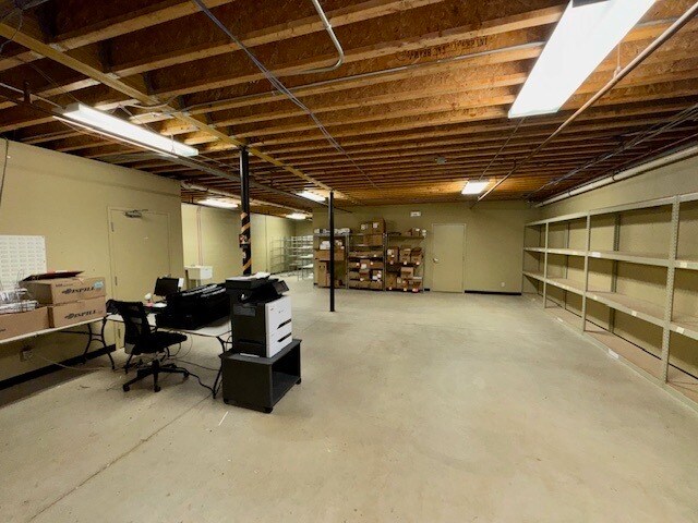 More Photos Of 640 N Fountain Ave, Springfield Freestanding For Sale