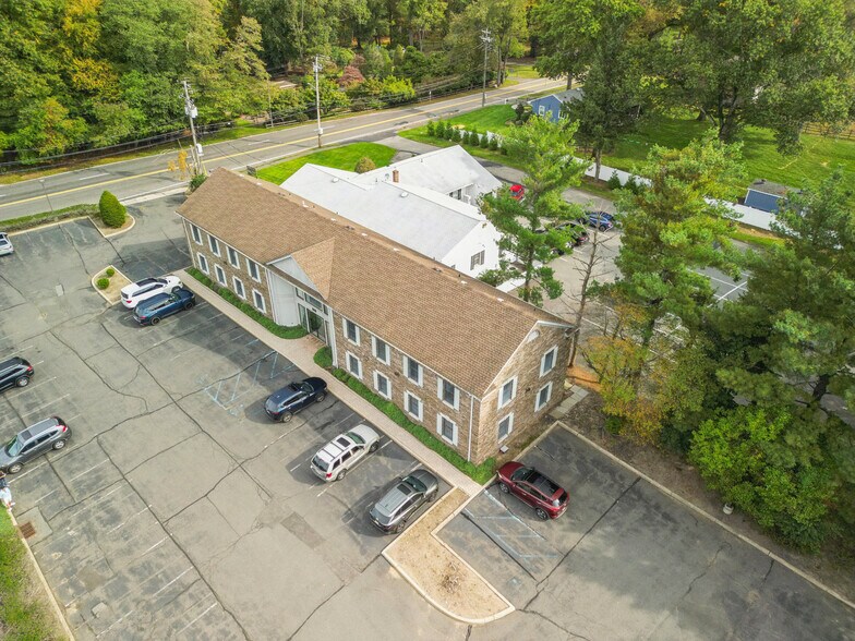 More Photos Of 800 Wyckoff Ave, Wyckoff Office For Sale