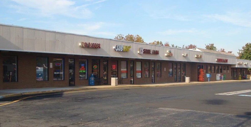 More Photos Of 411 Chatham Heights Rd, Fredericksburg Storefront For Lease