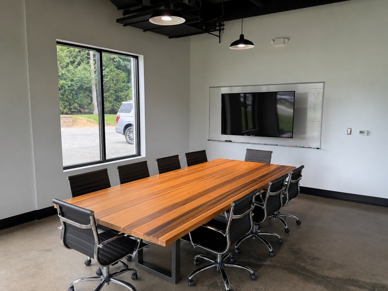 More Photos Of 18820 Statesville Rd, Cornelius Storefront Retail Office For Sale
