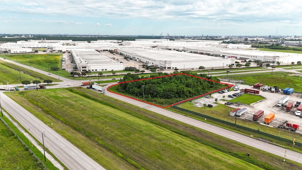 More Photos Of Red Bluff Rd & Bay Area Blvd, Pasadena Land For Sale