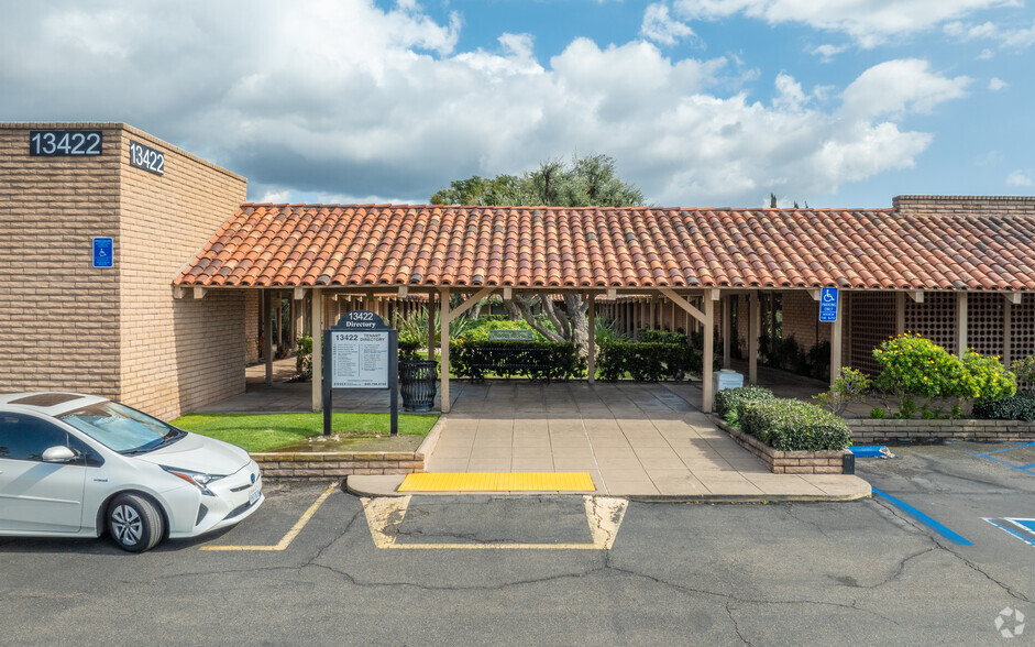 More Photos Of 13362 Newport Ave, Tustin Unknown For Lease