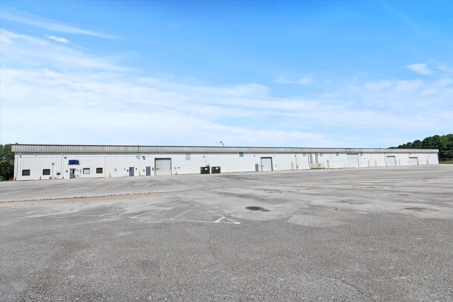 More Photos Of 9324 Madison Blvd, Madison Distribution For Lease