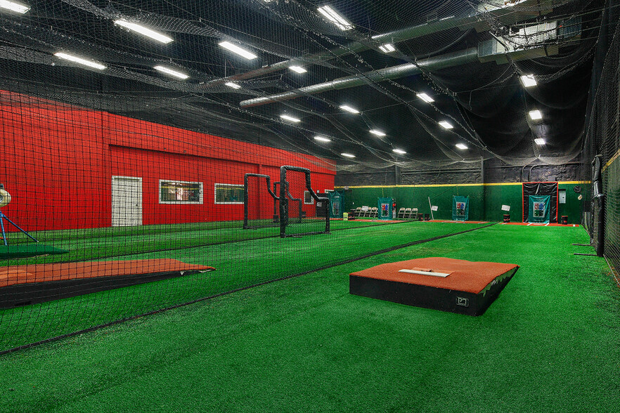 More Photos Of 28611 Blue Jack Ln, Magnolia Sports And Entertainment For Sale